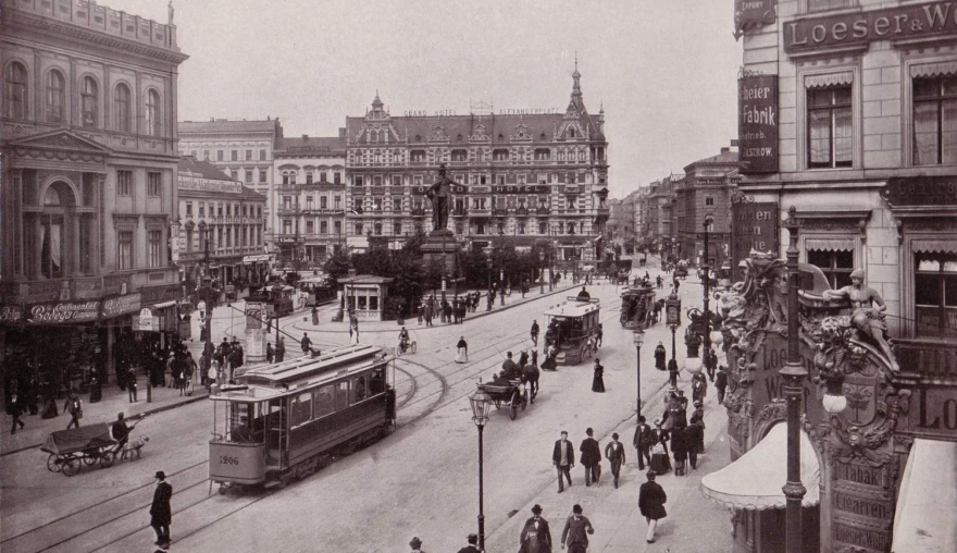 Mapping Gendered Agency in Berlin Alexanderplatz (1929)